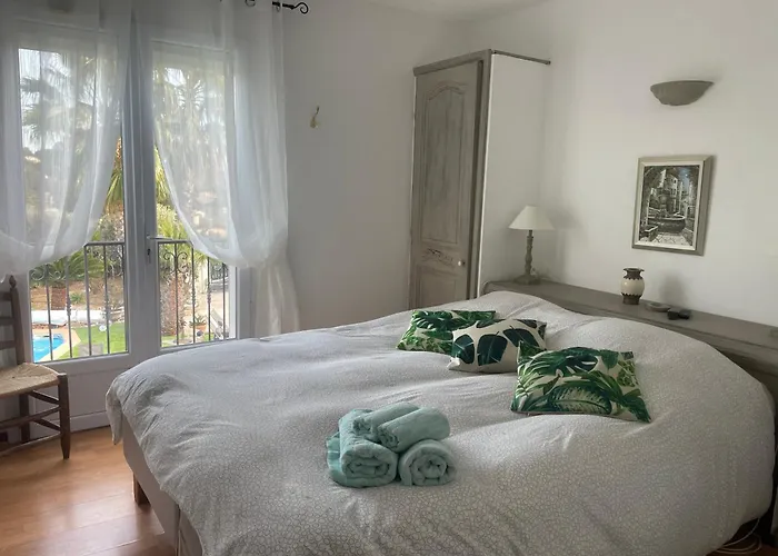 Tres Belle Maison Piscine Chauffe 210m2 Climatise Feriehus *