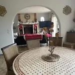 Prázdninový dům Tres Belle Maison Piscine Chauffe 210m2 Climatise