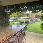 Prázdninový dům Tres Belle Maison Piscine Chauffe 210m2 Climatise