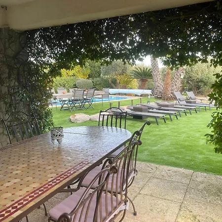 Hébergement de vacances Très Belle Maison Piscine Chauffé 210m2 Climatisé