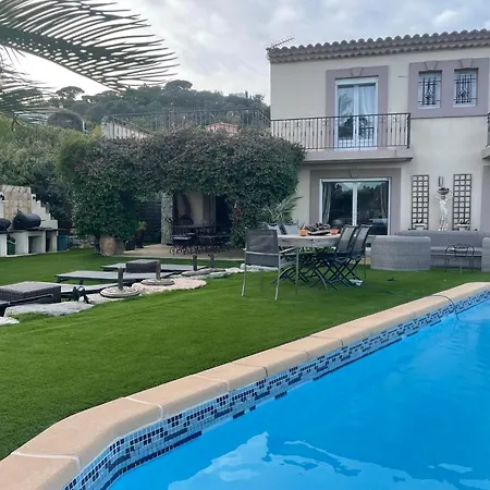 Holiday home Tres Belle Maison Piscine Chauffe 210m2 Climatise Sainte-Maxime