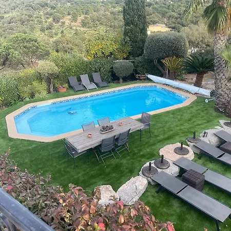 Hébergement de vacances Très Belle Maison Piscine Chauffé 210m2 Climatisé *