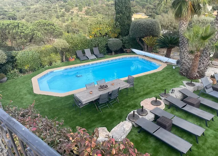 بيت للعطل Tres Belle Maison Piscine Chauffe 210m2 Climatise *